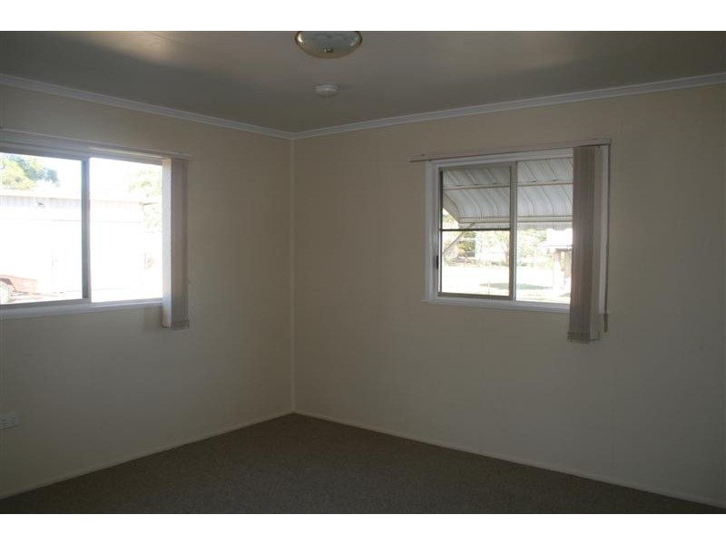 6 Fowles Street, Roma QLD 4455