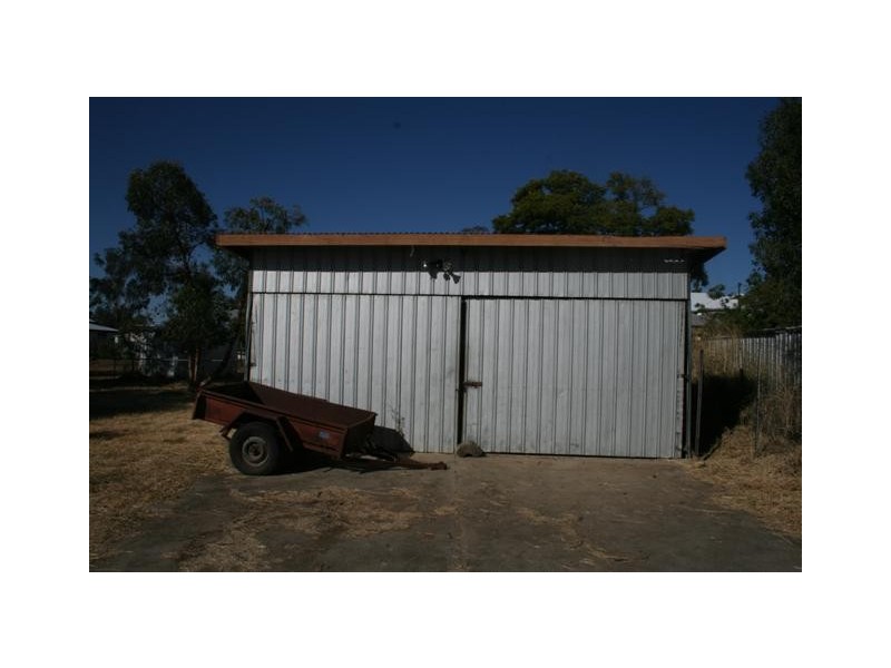 6 Fowles Street, Roma QLD 4455