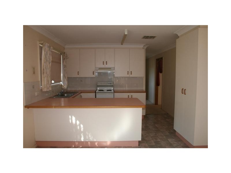 26 Howard Street, Roma QLD 4455