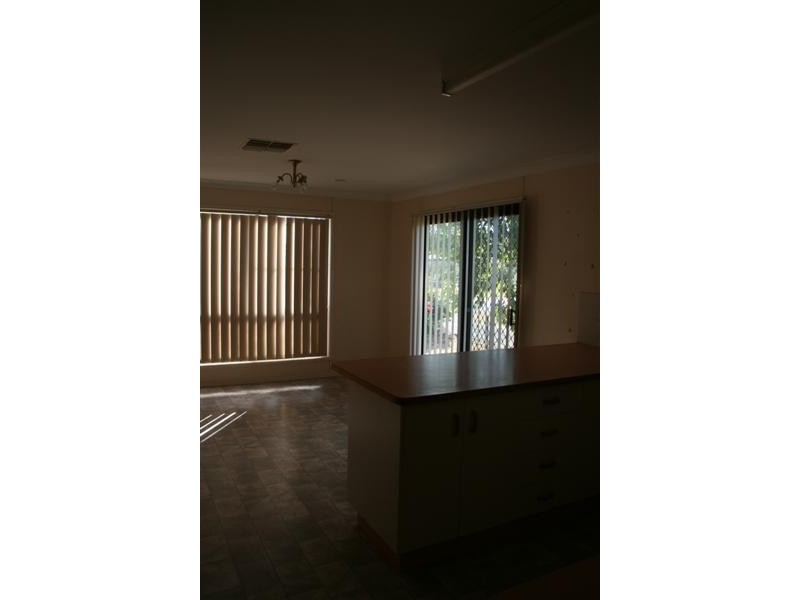 26 Howard Street, Roma QLD 4455