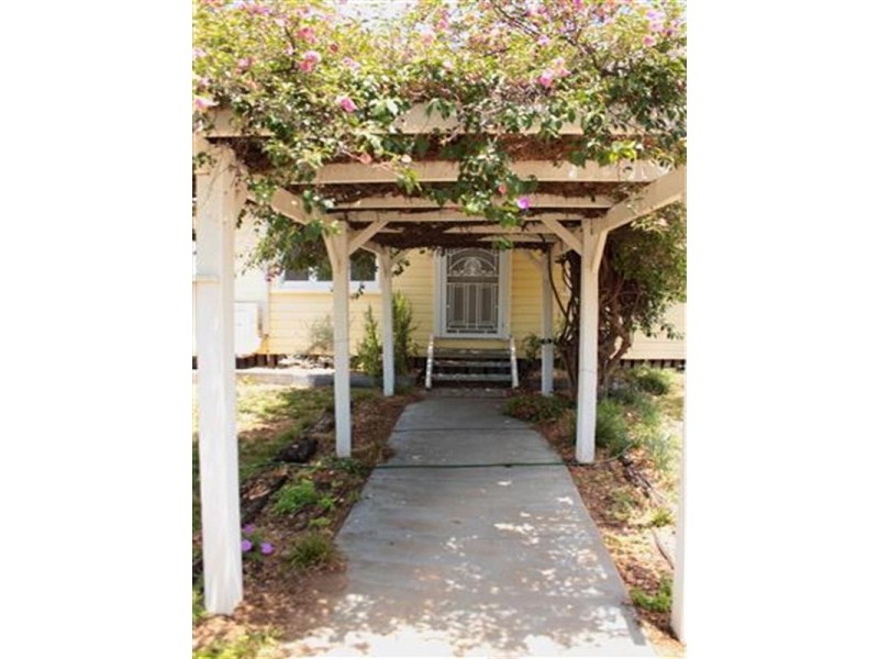 58 Chrystal Street, Roma QLD 4455