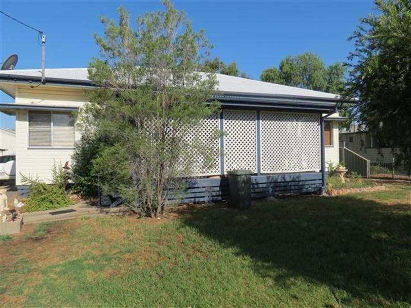 58 Hawthorne Street, Roma QLD 4455