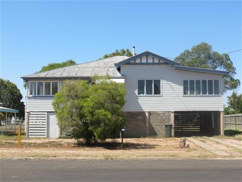 56 Chrystal, Roma QLD 4455