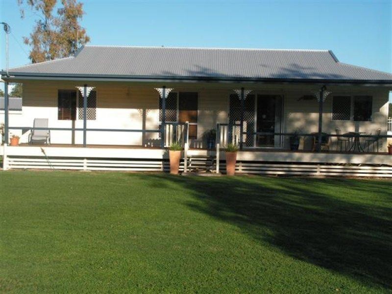 247 Edwardes Street, Roma QLD 4455