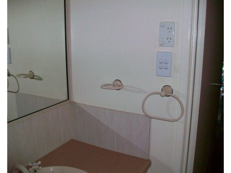 166 Duke Street, Roma QLD 4455