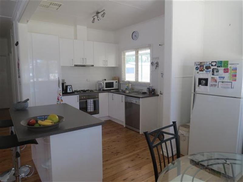 11 Saunders Street, Roma QLD 4455