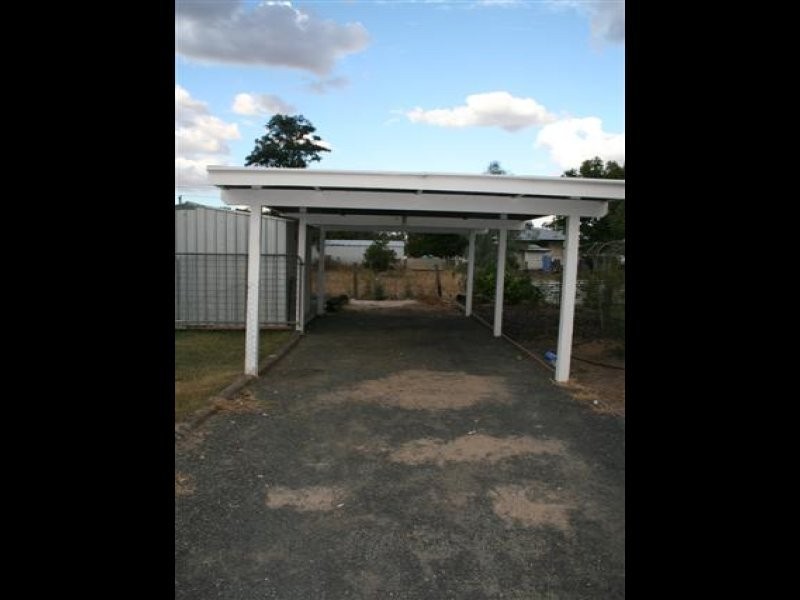 42 Foott Street, Roma QLD 4455