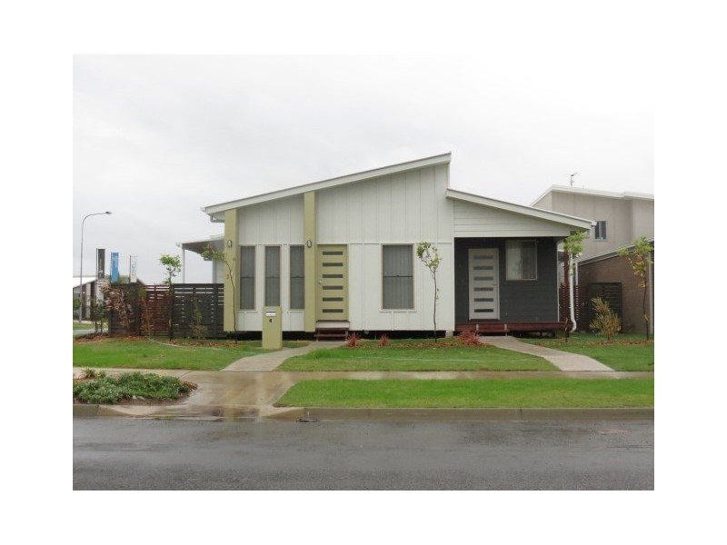 8 Flinders Drive, Roma QLD 4455