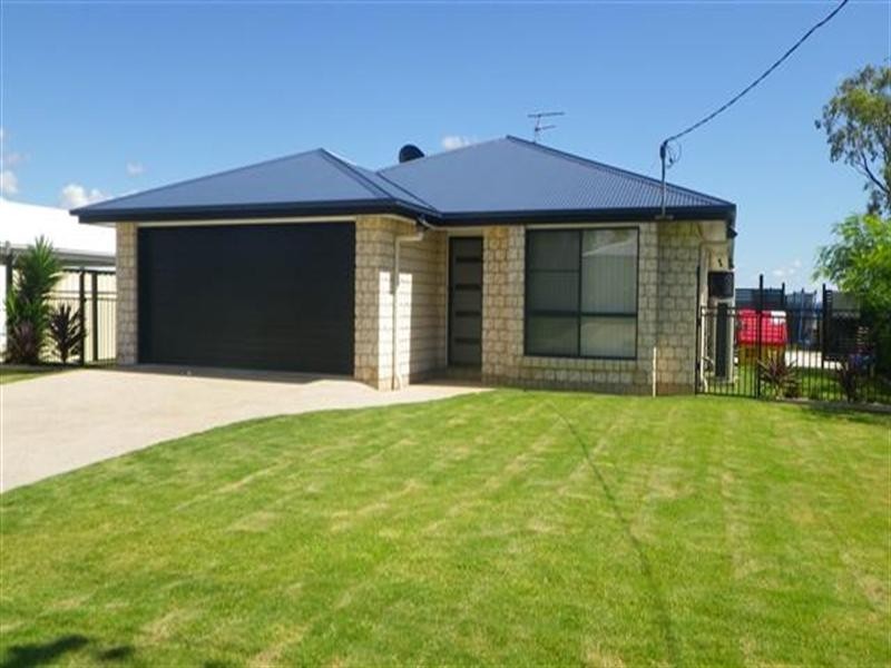19 Robusta Drive, Roma QLD 4455