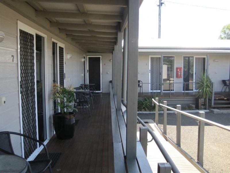 17-19 Station Street, Injune QLD 4454