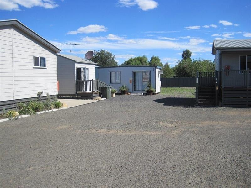 17-19 Station Street, Injune QLD 4454