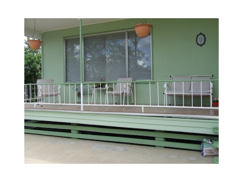 9 Eva Street, Roma QLD 4455