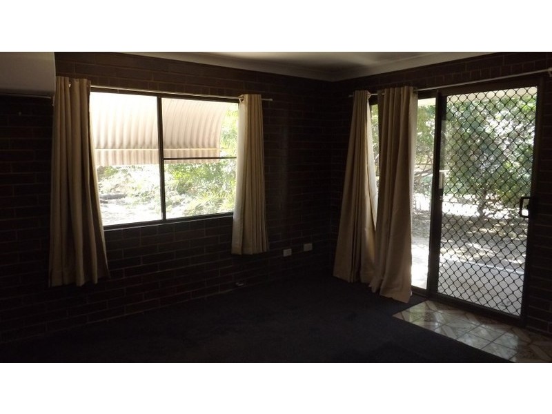 1/15 Roma Crescent, Roma QLD 4455