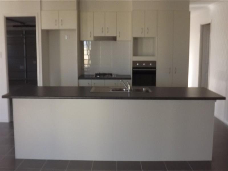 104 Taylor Street, Roma QLD 4455