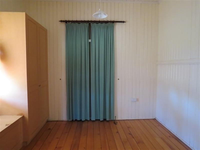 96 Chrystal Street, Roma QLD 4455