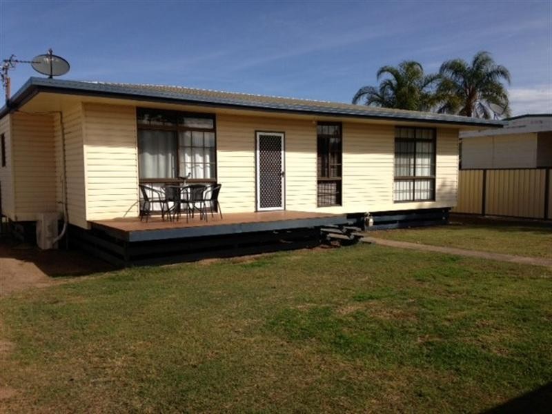 10 Derry Street, Roma QLD 4455