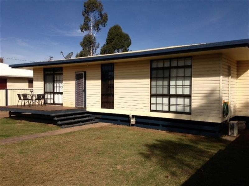 10 Derry Street, Roma QLD 4455