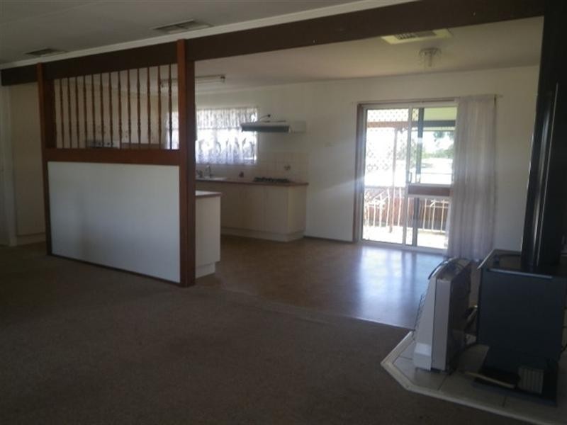 47 Taylor Street, Roma QLD 4455