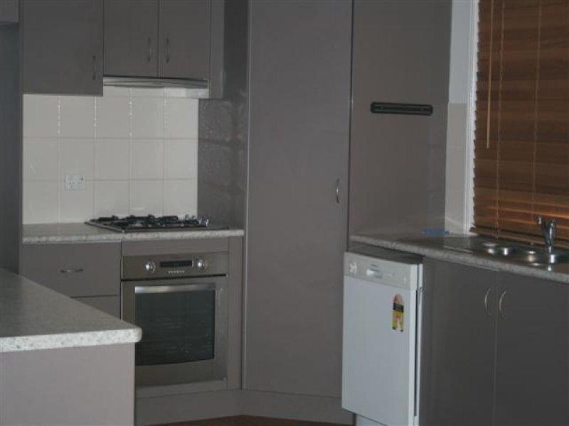 52 Raglan Street, Roma QLD 4455