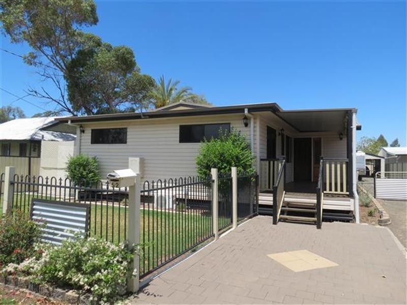 52 Raglan Street, Roma QLD 4455