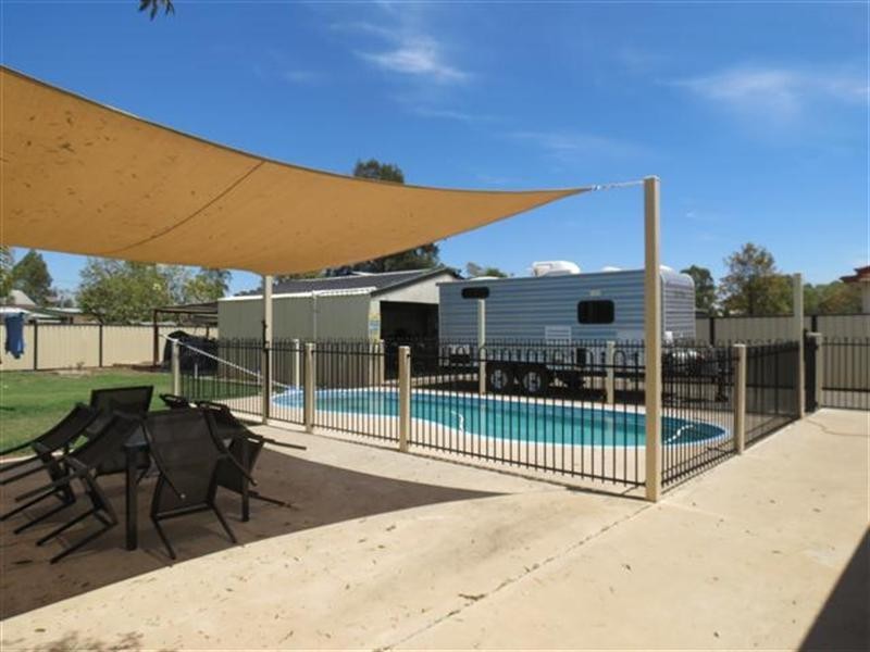52 Raglan Street, Roma QLD 4455