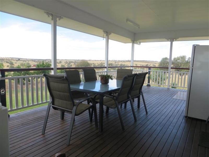 312 Short Street, Roma QLD 4455