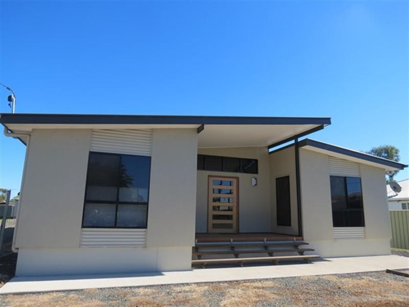 107 Wyndham Street, Roma QLD 4455
