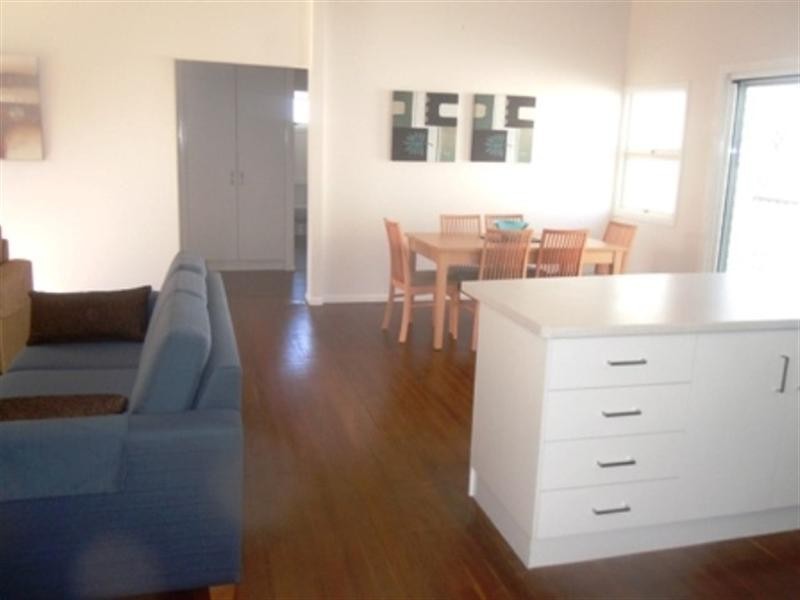 2/27 Lovell Street, Roma QLD 4455