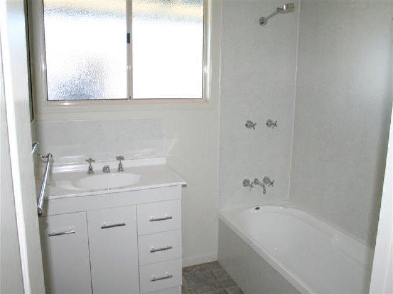 22 Luff Street, Roma QLD 4455