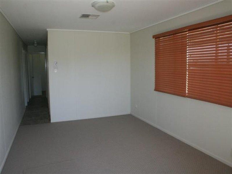 22 Luff Street, Roma QLD 4455