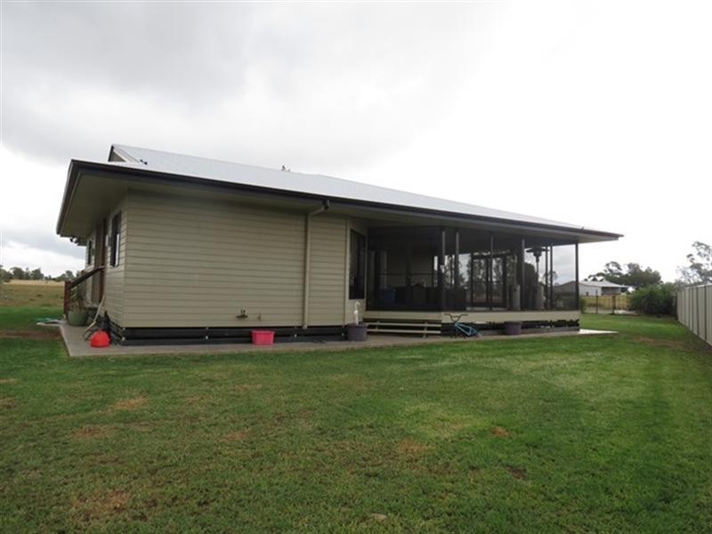 13 Bakerfinch Crescent, Roma QLD 4455