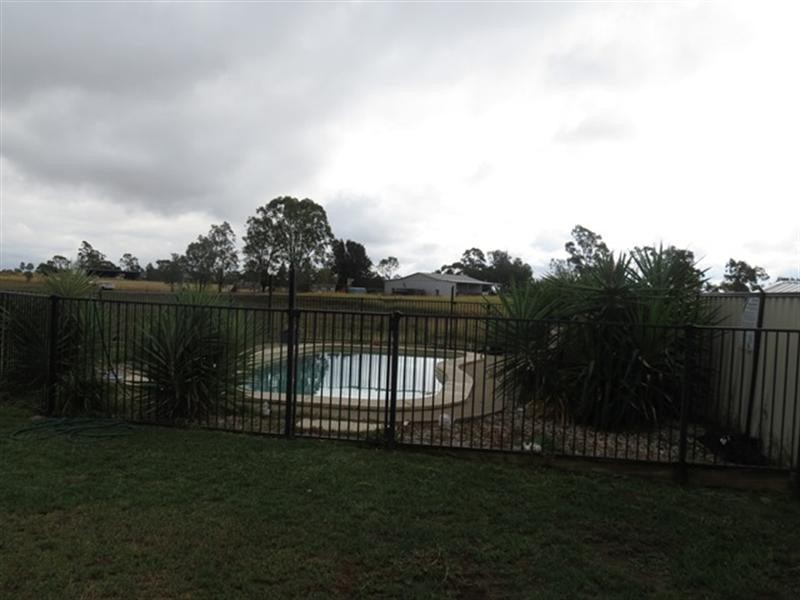 13 Bakerfinch Crescent, Roma QLD 4455