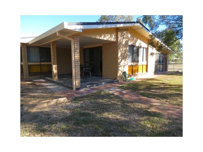 8 Martin Street, Roma QLD 4455