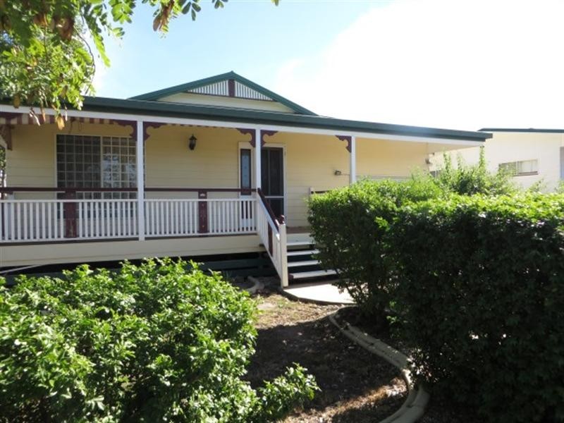 10 Alex Parade, Roma QLD 4455