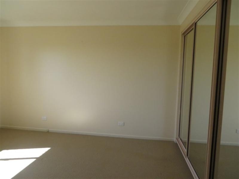 10 Alex Parade, Roma QLD 4455