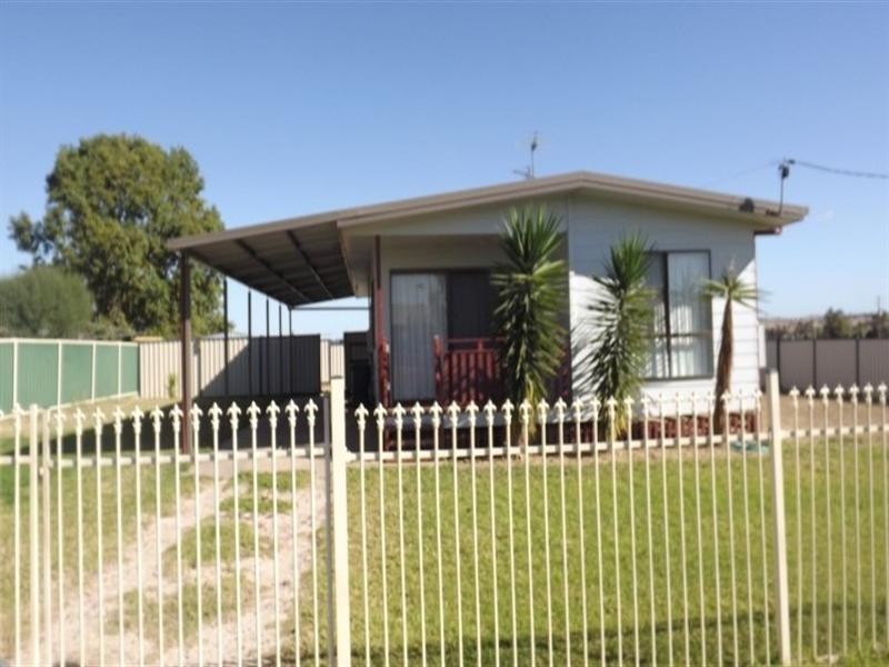 59 Currey Street, Roma QLD 4455