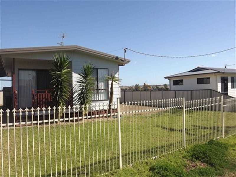 59 Currey Street, Roma QLD 4455