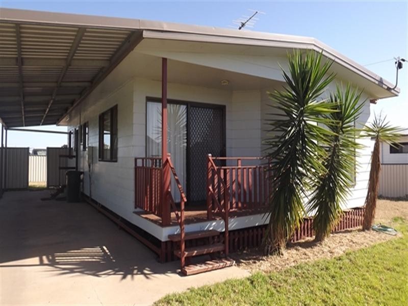 59 Currey Street, Roma QLD 4455