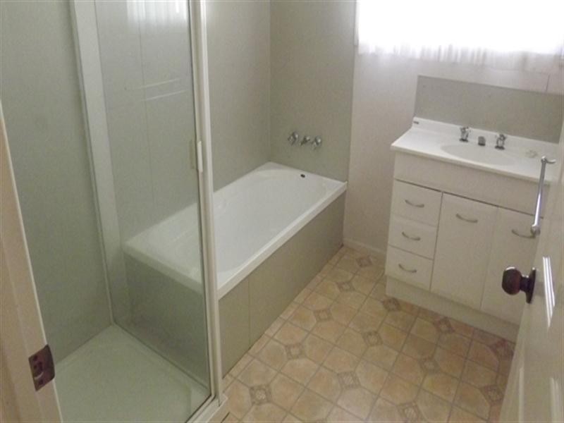 59 Currey Street, Roma QLD 4455