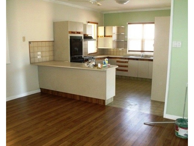 127 Clayton Road, Roma QLD 4455