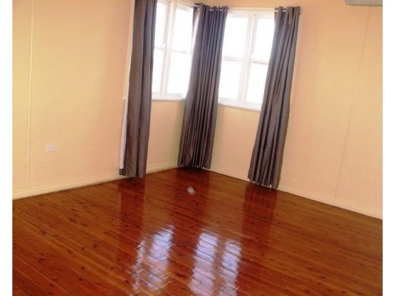 127 Clayton Road, Roma QLD 4455