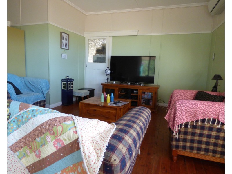 127 Clayton Road, Roma QLD 4455