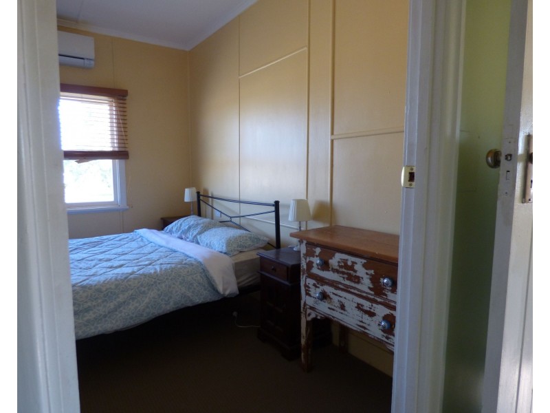 127 Clayton Road, Roma QLD 4455