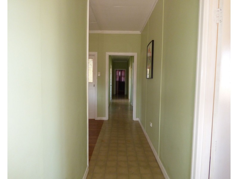 127 Clayton Road, Roma QLD 4455