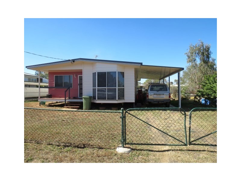 12 Luff Street, Roma QLD 4455