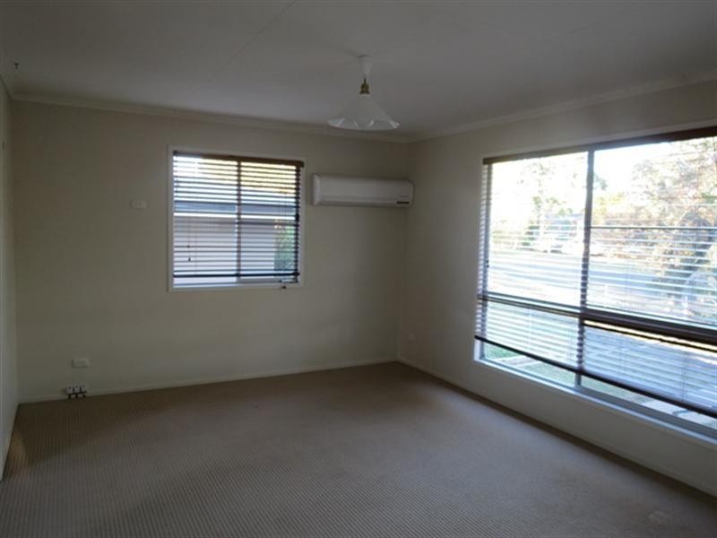 57 Taylor Street, Roma QLD 4455