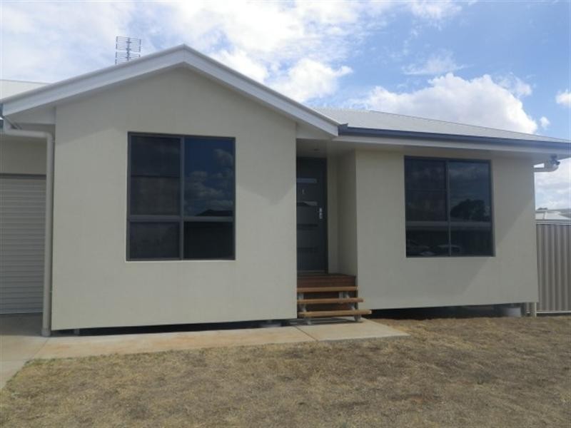 1/13 Bassett Court, Roma QLD 4455