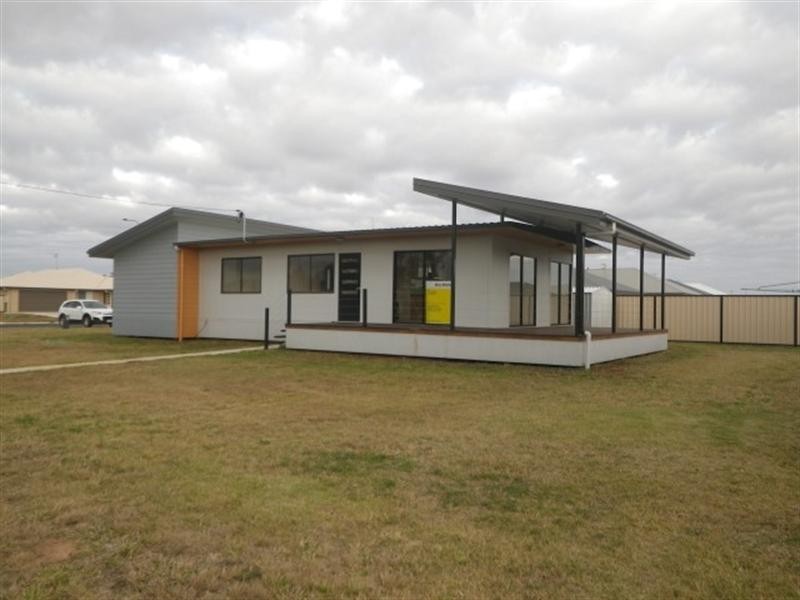 66 Taylor Street, Roma QLD 4455