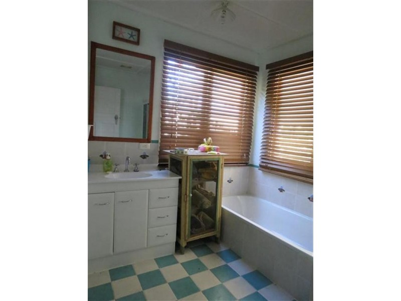 7 Timbury Street, Roma QLD 4455
