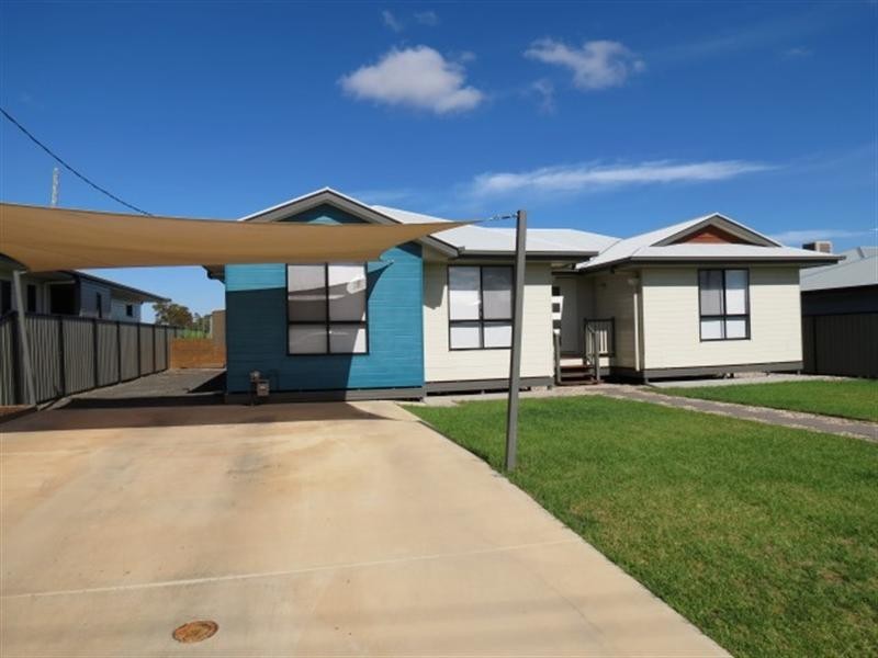 37 Robusta Drive, Roma QLD 4455